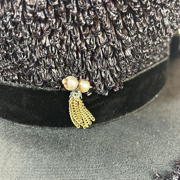 Vintage black textured ladies top hat - Picture 11 of 11